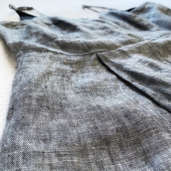 TAHARI 100% LINEN GREY SURPLICE SLEEVELESS WIDE CROPPED LEG JUMPSUIT - 4 - Picture 7 of 9